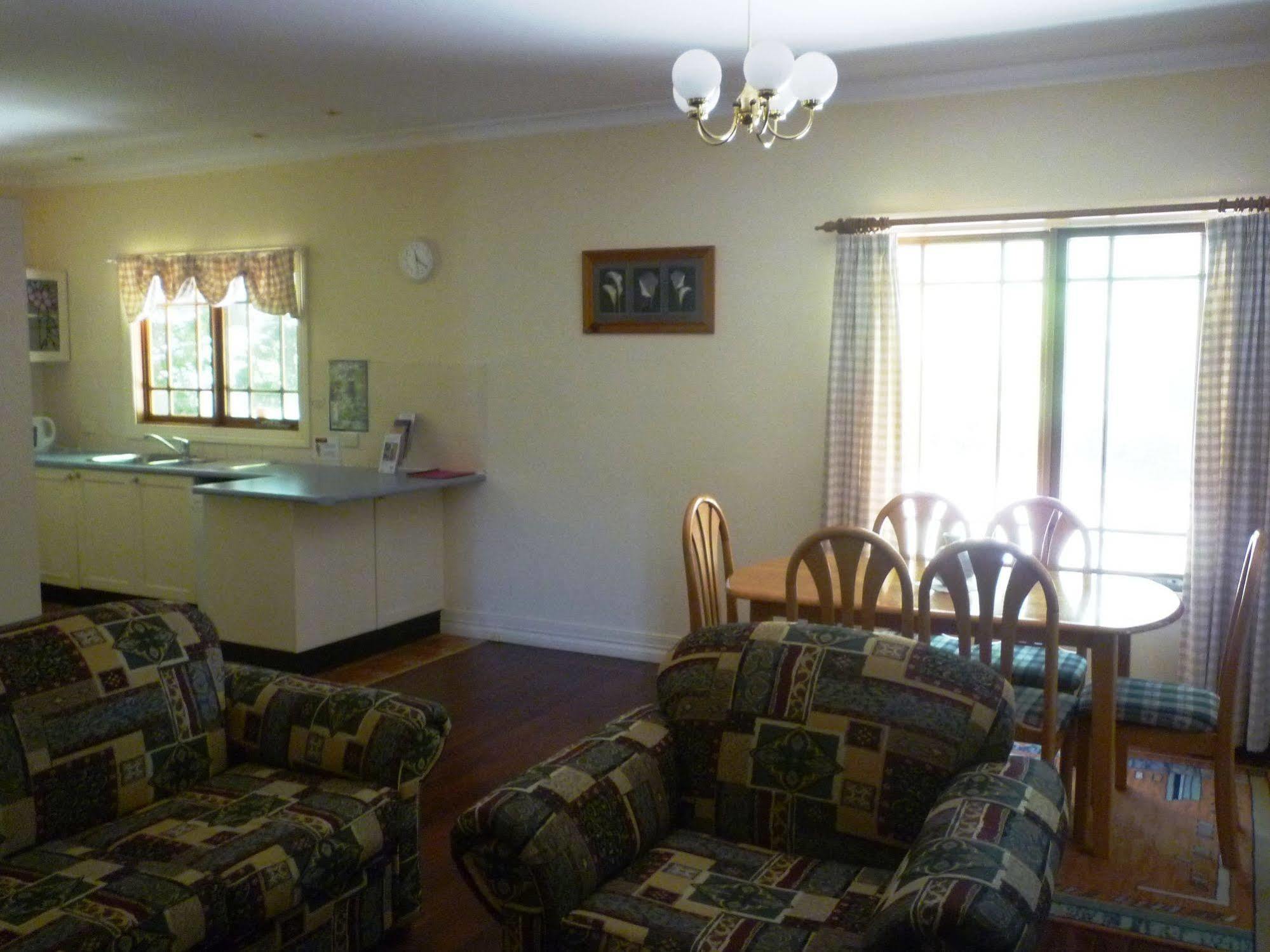 Whispering Pines Cottages Wentworth Falls Εξωτερικό φωτογραφία