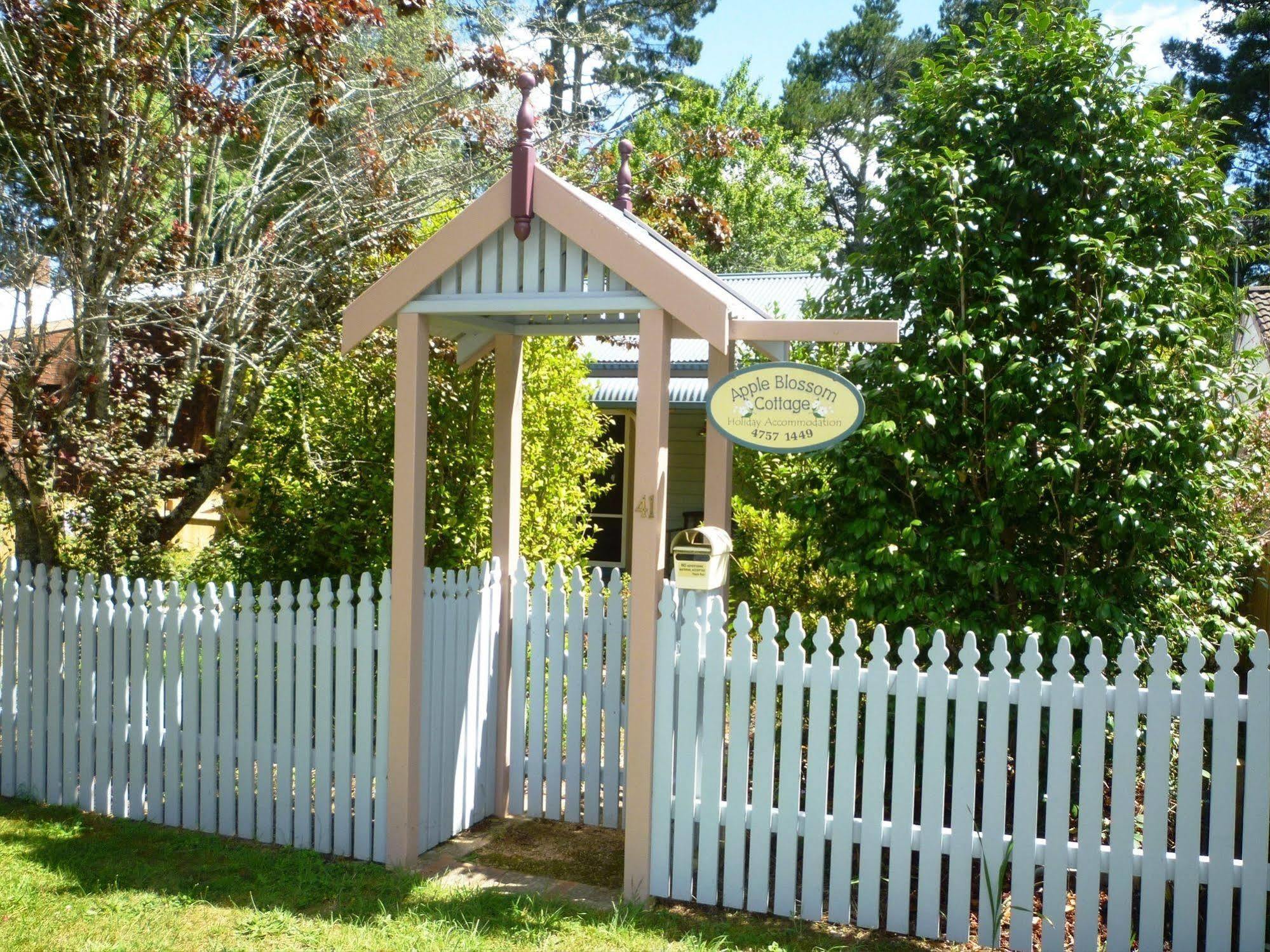 Whispering Pines Cottages Wentworth Falls Εξωτερικό φωτογραφία